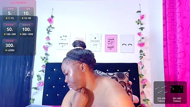 Snapshot of CiaraEbony chatting on 01.27.25 CiaraEbony online show from 01.27.25
