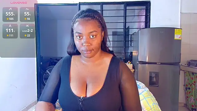 Snapshot of CiaraEbony chatting on 03.02.25 CiaraEbony online show from 03.02.25