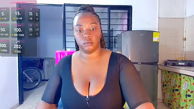 Snapshot of CiaraEbony chatting on 03.04.25 CiaraEbony online show from 03.04.25