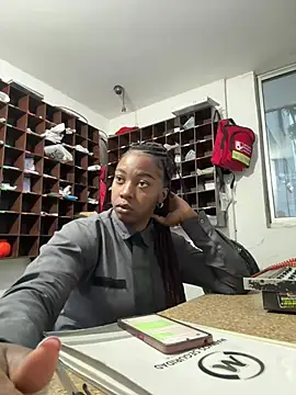 Snapshot of CiaraEbony chatting on 05.24.26 CiaraEbony online show from 05.24.26