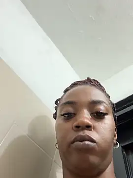 Snapshot of CiaraEbony chatting on 06.11.26 CiaraEbony online show from 06.11.26