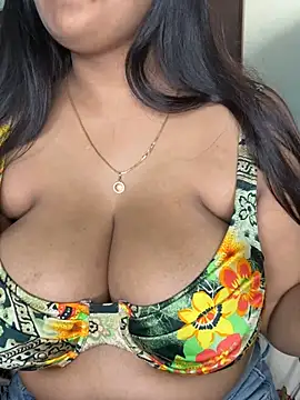 Snapshot of Sexy_Evelynn chatting on 02.24.26 Sexy Evelynn online show from 02.24.26