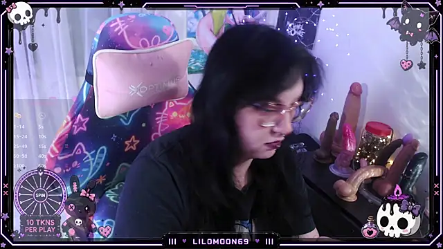 Snapshot of LiloMoon69 chatting on 06.21.26 LiloMoon69 online show from 06.21.26