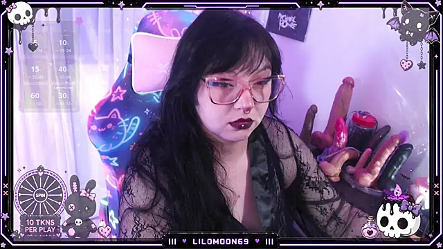 Snapshot of LiloMoon69 chatting on 07.07.26 LiloMoon69 online show from 07.07.26