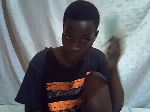 Snapshot of sexyblackya chatting on 09.11.25 sexyblackya online show from 09.11.25