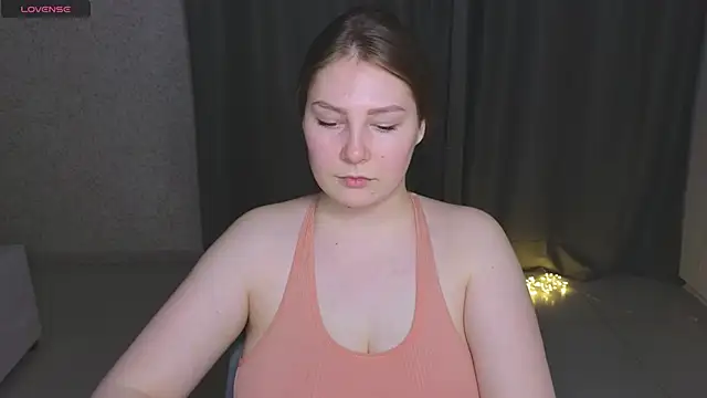 Snapshot of Catherine_River chatting on 03.06.25 Catherine River online show from 03.06.25