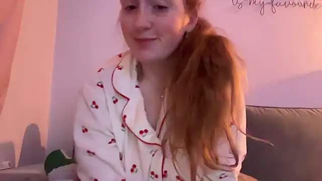 Snapshot of lilsbabyxo chatting on 02.15.26 lilsbabyxo online show from 02.15.26