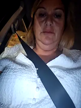 Snapshot of Mara-24 chatting on 09.11.25 Mara-24 online show from 09.11.25