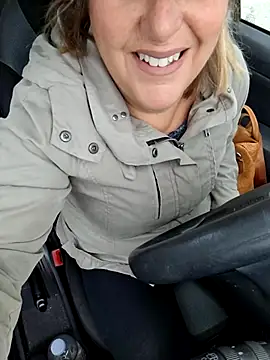 Snapshot of Mara-24 chatting on 10.04.25 Mara-24 online show from 10.04.25