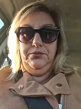 Snapshot of Mara-24 chatting on 10.11.25 Mara-24 online show from 10.11.25