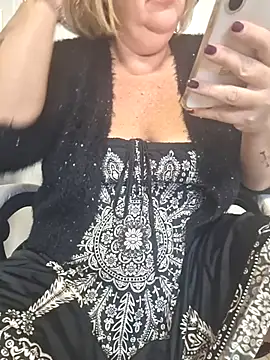 Snapshot of Mara-24 chatting on 12.02.25 Mara-24 online show from 12.02.25