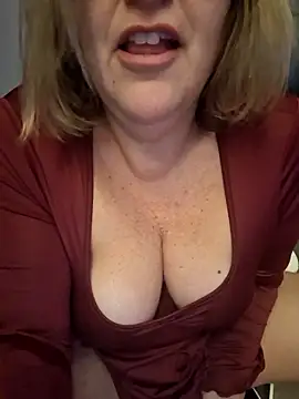 Snapshot of Mara-24 chatting on 01.13.26 Mara-24 online show from 01.13.26