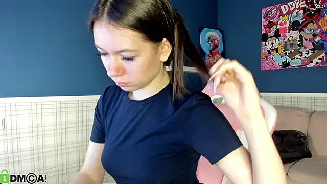 Nicole Charm online show from 03.02.26