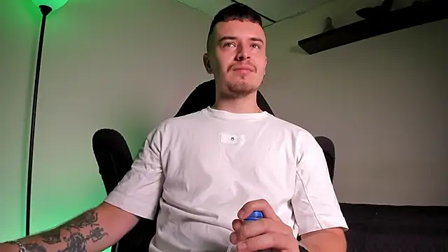 james connor2 online show from 02.08.26