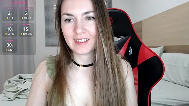 Snapshot of Naughty_Annn chatting on 12.04.25 Naughty Annn online show from 12.04.25