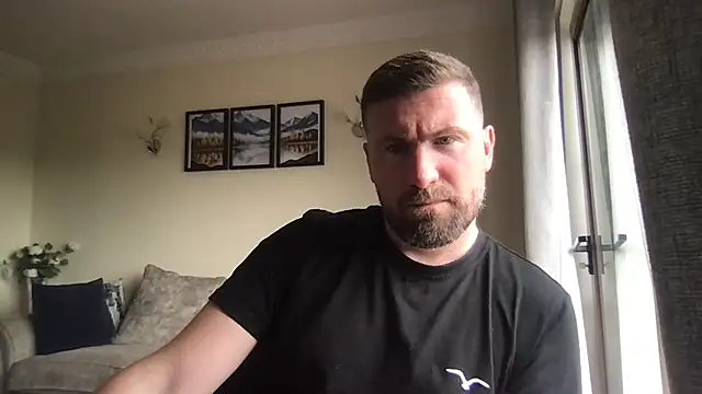 MarriedManBigCock online show from 04.08.26