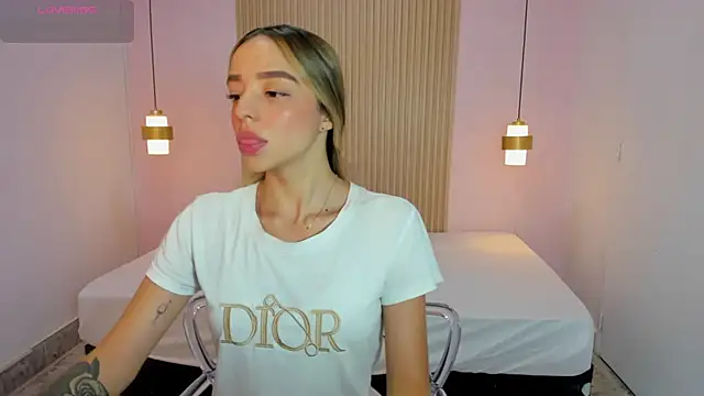 AliceRoss0 online show from 06.10.26
