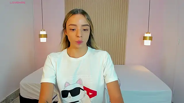 AliceRoss0 online show from 06.26.26