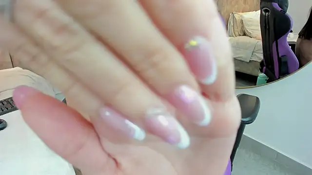 Snapshot of Dayana_sweetlove chatting on 12.06.24 Dayana sweetlove online show from 12.06.24