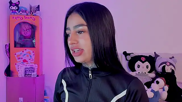 Snapshot of shadowcatt_ chatting on 12.19.25 shadowcatt online show from 12.19.25