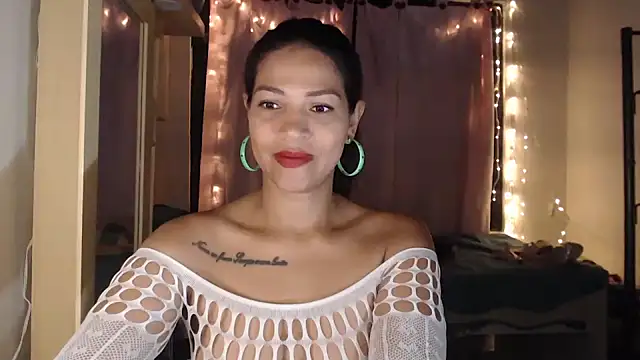 Snapshot of makennaa_ chatting on 09.25.25 makennaa online show from 09.25.25