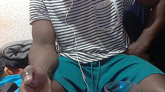 Snapshot of mmoiblack chatting on 05.05.26 mmoiblack online show from 05.05.26