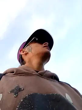 Snapshot of Cuervo_maniaco chatting on 12.20.24 Cuervo maniaco online show from 12.20.24