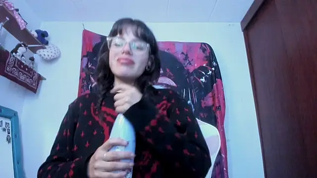 Lucyfx666 online show from 05.26.26
