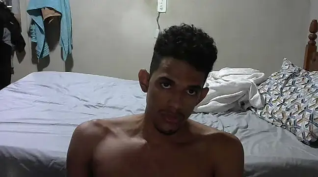 Snapshot of RenziTatte chatting on 03.07.25 RenziTatte online show from 03.07.25