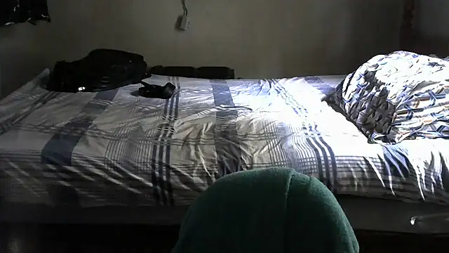 Snapshot of RenziTatte chatting on 03.13.25 RenziTatte online show from 03.13.25