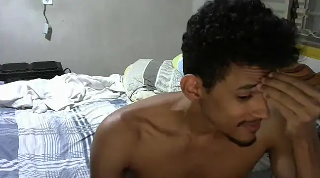 Snapshot of RenziTatte chatting on 03.21.25 RenziTatte online show from 03.21.25