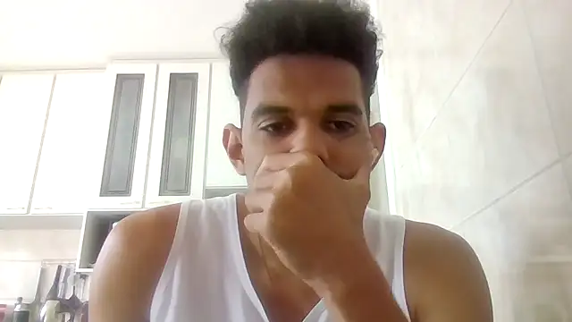 Snapshot of RenziTatte chatting on 09.19.25 RenziTatte online show from 09.19.25