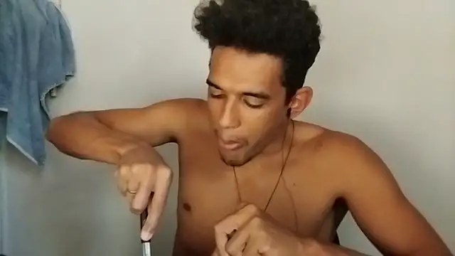 Snapshot of RenziTatte chatting on 10.06.25 RenziTatte online show from 10.06.25