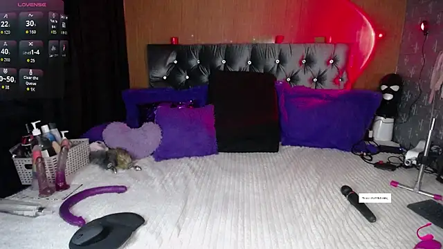 Snapshot of Fantasies_Slave chatting on 01.14.26 Fantasies Slave online show from 01.14.26