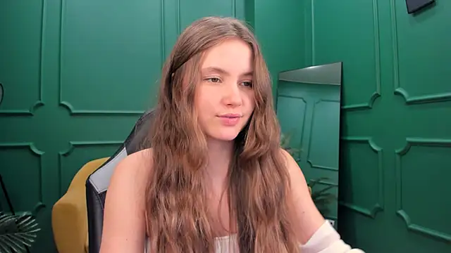 Snapshot of MaryannSoftt chatting on 01.11.25 MaryannSoftt online show from 01.11.25