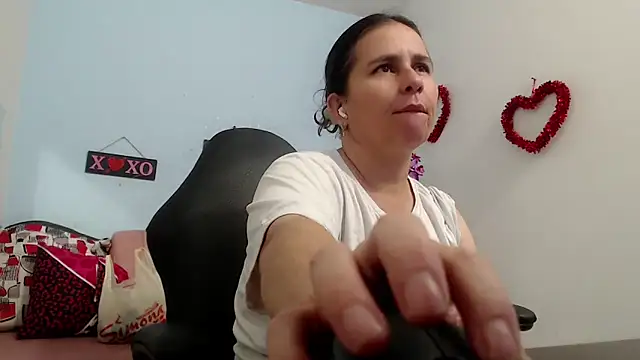 victoria jones online show from 10.27.25