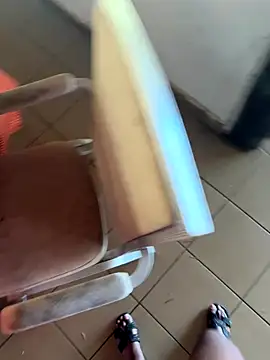 Snapshot of _Gyy_ chatting on 10.12.25  Gyy  online show from 10.12.25