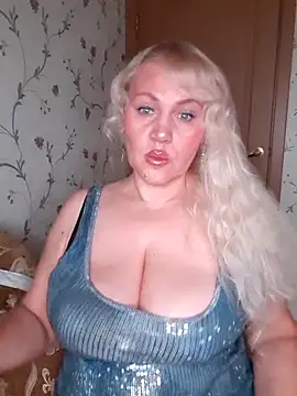 IsabellaBoni online show from 12.20.25