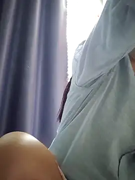 Baby-sexytits18 online show from 10.04.25