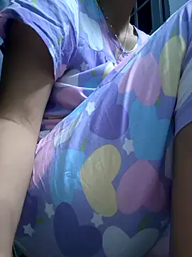 Baby-sexytits18 online show from 10.08.25