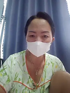 Baby-sexytits18 online show from 10.23.25