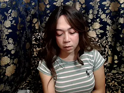 Snapshot of urprincessnicolexxx chatting on 05.22.26 urprincessnicolexxx online show from 05.22.26