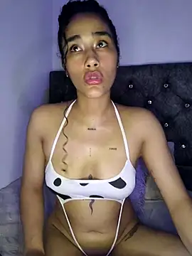 Snapshot of jaderossxx chatting on 11.14.25 jaderossxx online show from 11.14.25