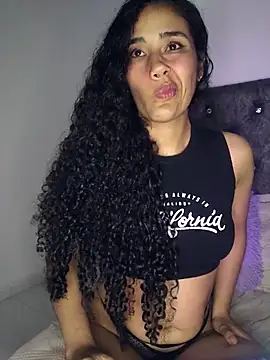 Snapshot of jaderossxx chatting on 11.29.25 jaderossxx online show from 11.29.25