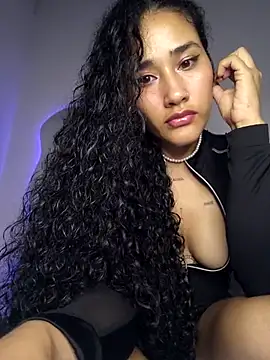 Snapshot of jaderossxx chatting on 03.21.26 jaderossxx online show from 03.21.26