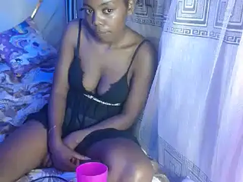 Snapshot of sweetanabella4 chatting on 12.05.24 sweetanabella4 online show from 12.05.24