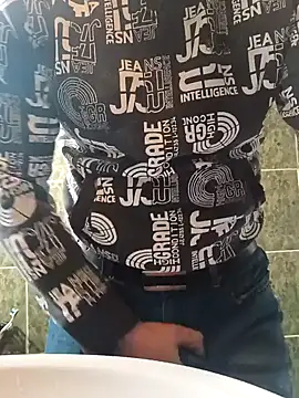 Snapshot of franko1987 chatting on 01.21.25 franko1987 online show from 01.21.25