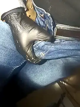 Snapshot of franko1987 chatting on 03.17.25 franko1987 online show from 03.17.25