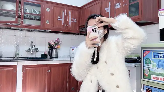 LyLy Office online show from 03.10.26