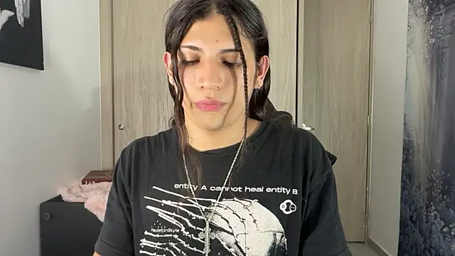 Snapshot of gabriel__manson chatting on 11.19.25 gabriel manson online show from 11.19.25